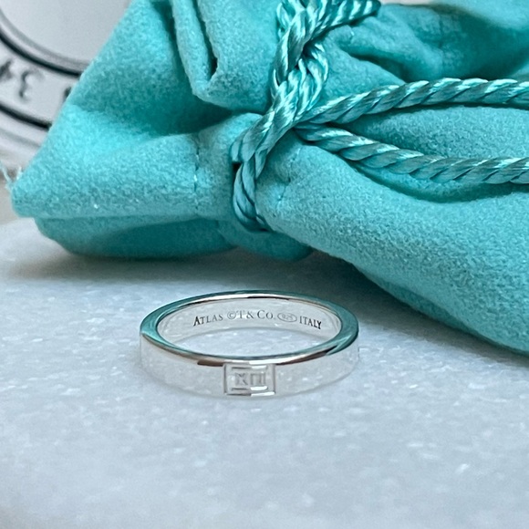 Tiffany & Co. Atlas Band Ring in Sterling Silver size 5 NEW $399 - Picture 8 of 17
